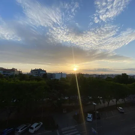 Sunny Flat With Balcony And Sea Views Апартаменты Камбрильс