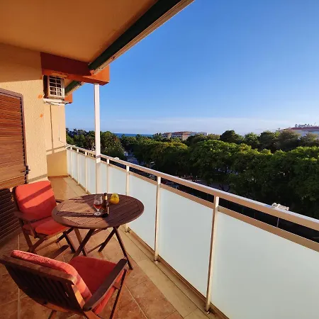 Sunny Flat With Balcony And Sea Views * Cambrils