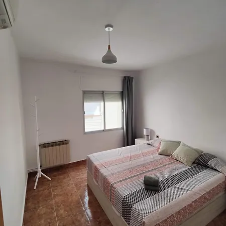 Sunny Flat With Balcony And Sea Views Апартаменты Камбрильс
