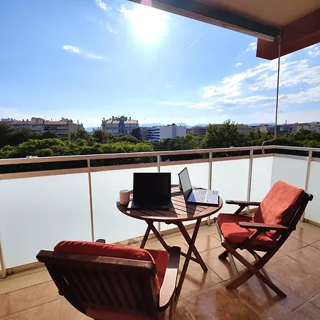 Sunny Flat With Balcony And Sea Views Апартаменты