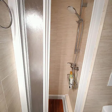 Sunny Flat With Balcony And Sea Views * Камбрильс