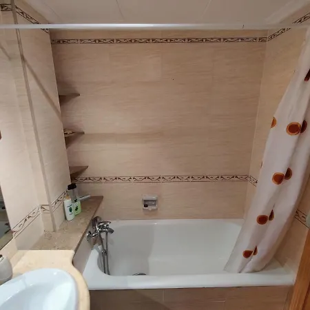 Apartament Sunny Flat With Balcony And Sea Views