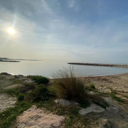 Sunny Flat With Balcony And Sea Views Apartament *