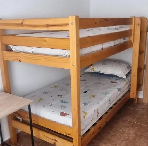 Sunny Flat With Balcony And Sea Views كامبريلس