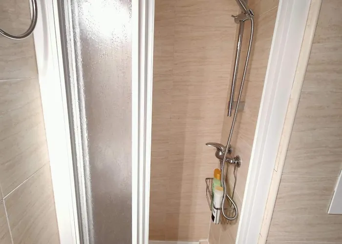 Sunny Flat With Balcony And Sea Views * كامبريلس