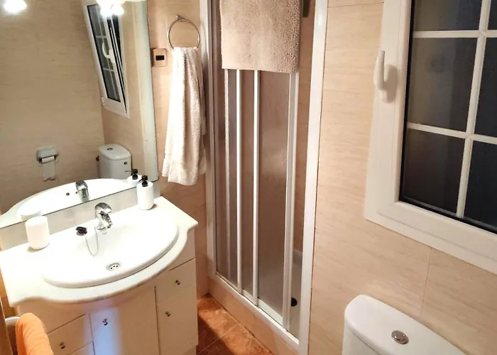 Sunny Flat With Balcony And Sea Views * كامبريلس